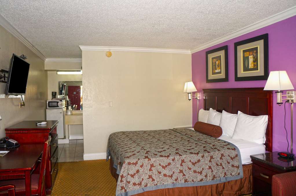 Rodeo Lodge Clovis Rum bild