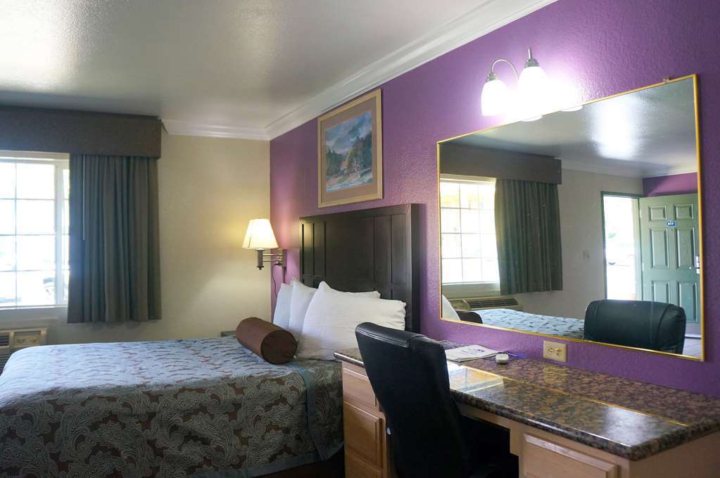Rodeo Lodge Clovis Rum bild