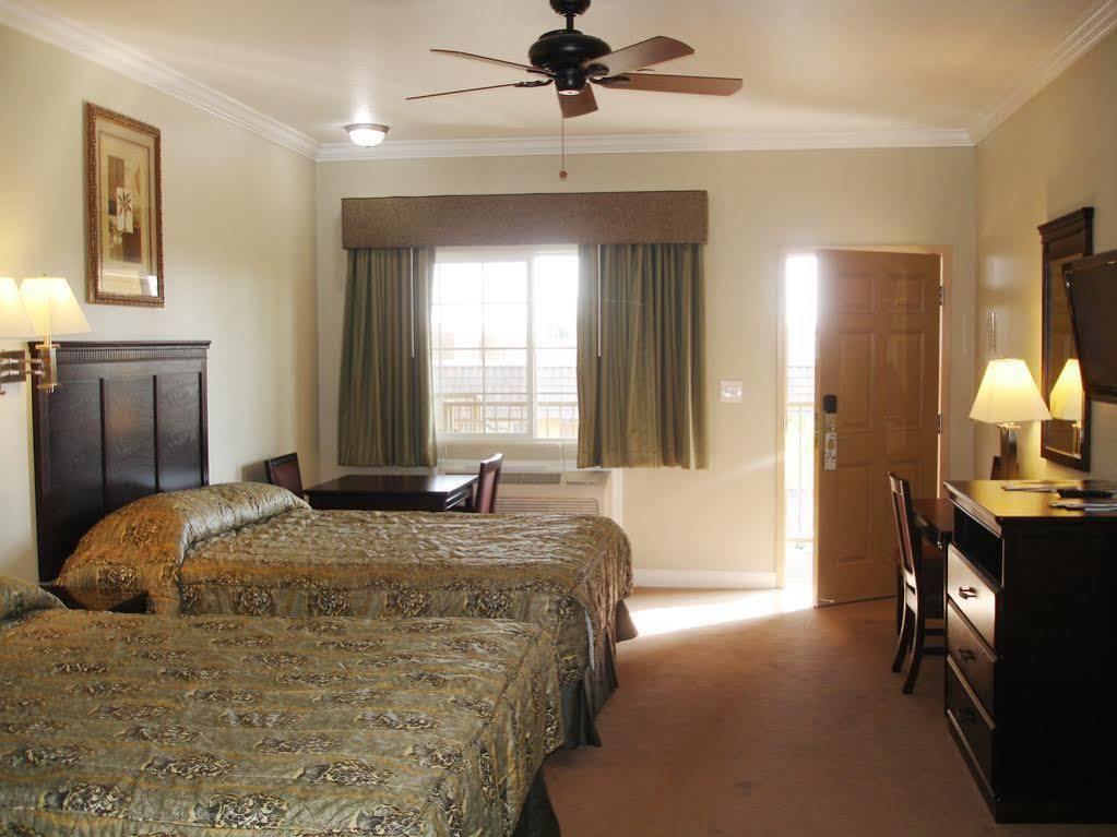 Rodeo Lodge Clovis Rum bild