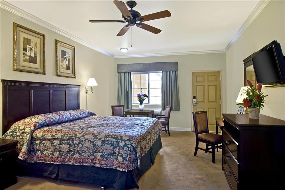 Rodeo Lodge Clovis Rum bild