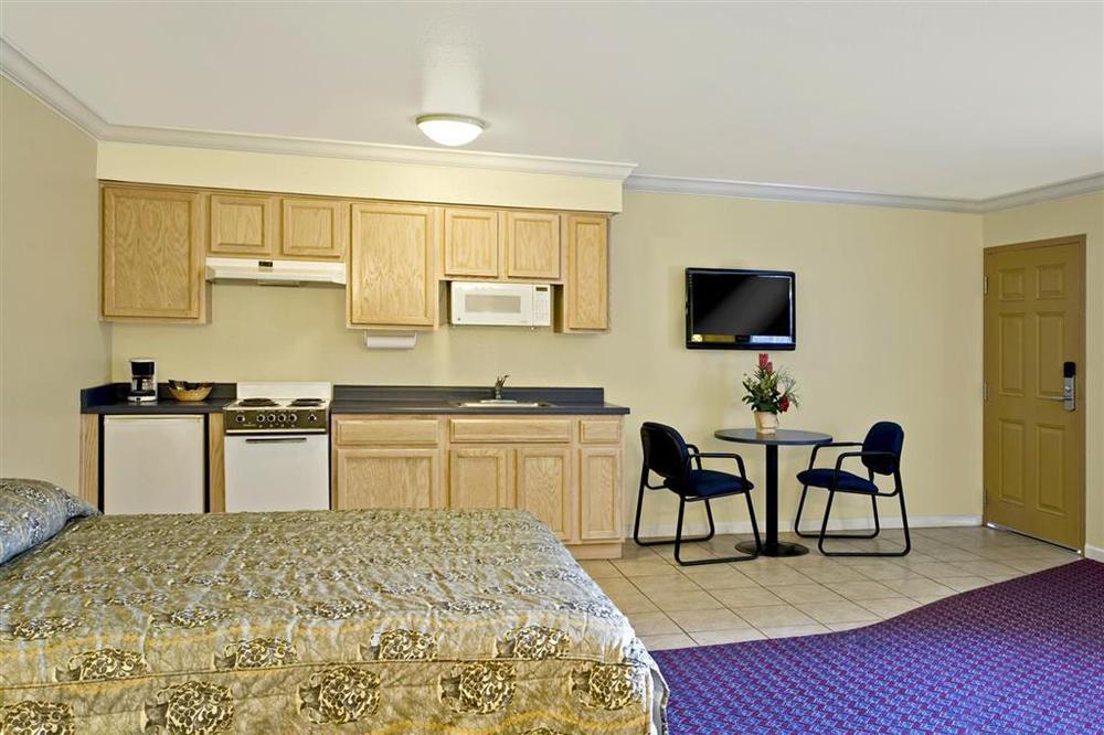 Rodeo Lodge Clovis Rum bild