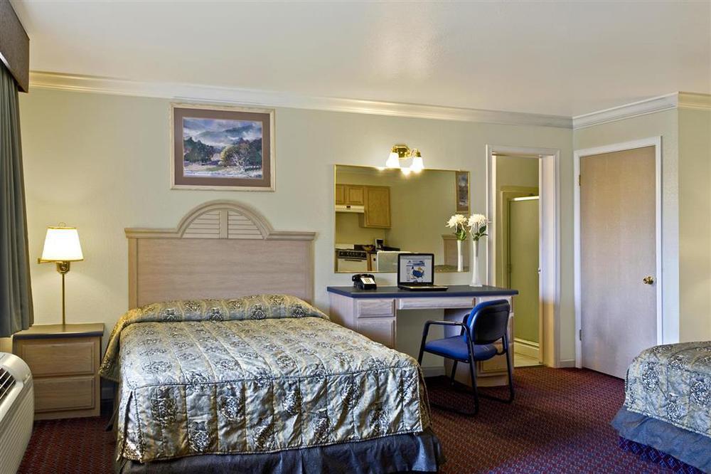 Rodeo Lodge Clovis Rum bild